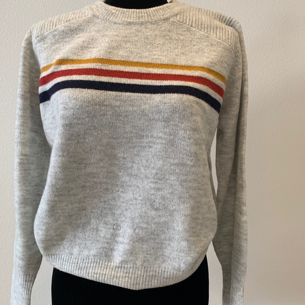 CUPCAKES AND CASHMERE